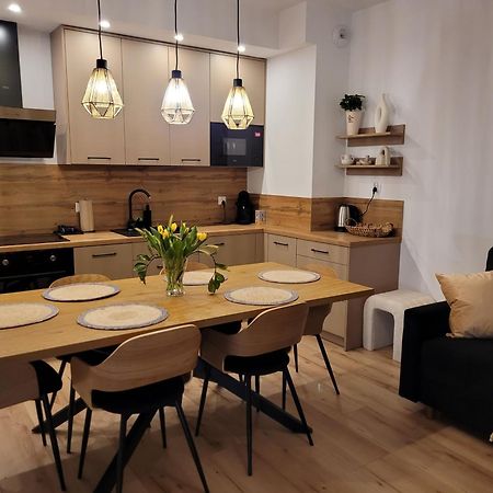 Apartament Lilla 2 เยเลเนียกูรา ภายนอก รูปภาพ