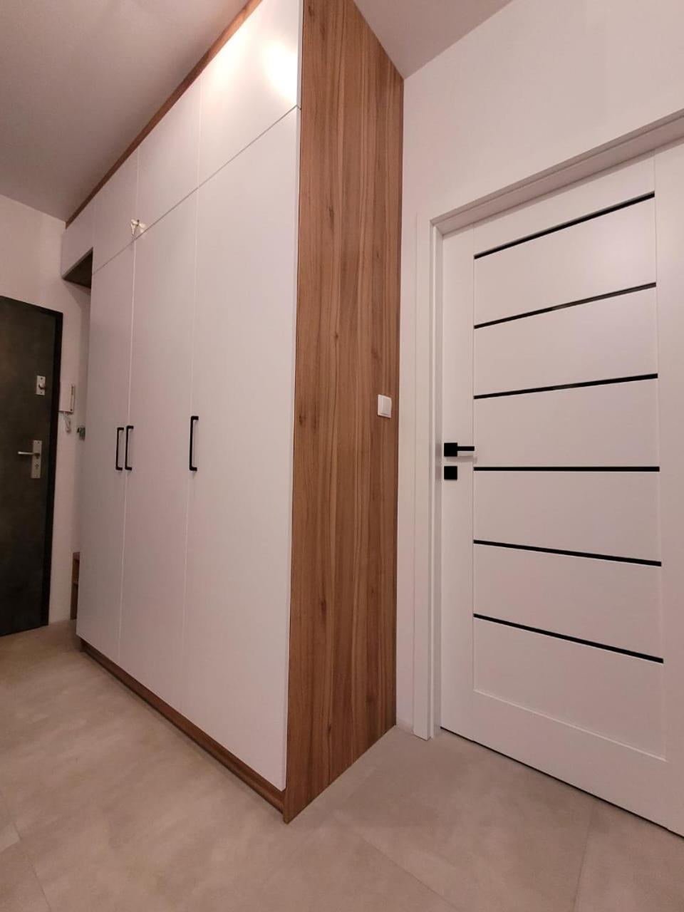 Apartament Lilla 2 เยเลเนียกูรา ภายนอก รูปภาพ