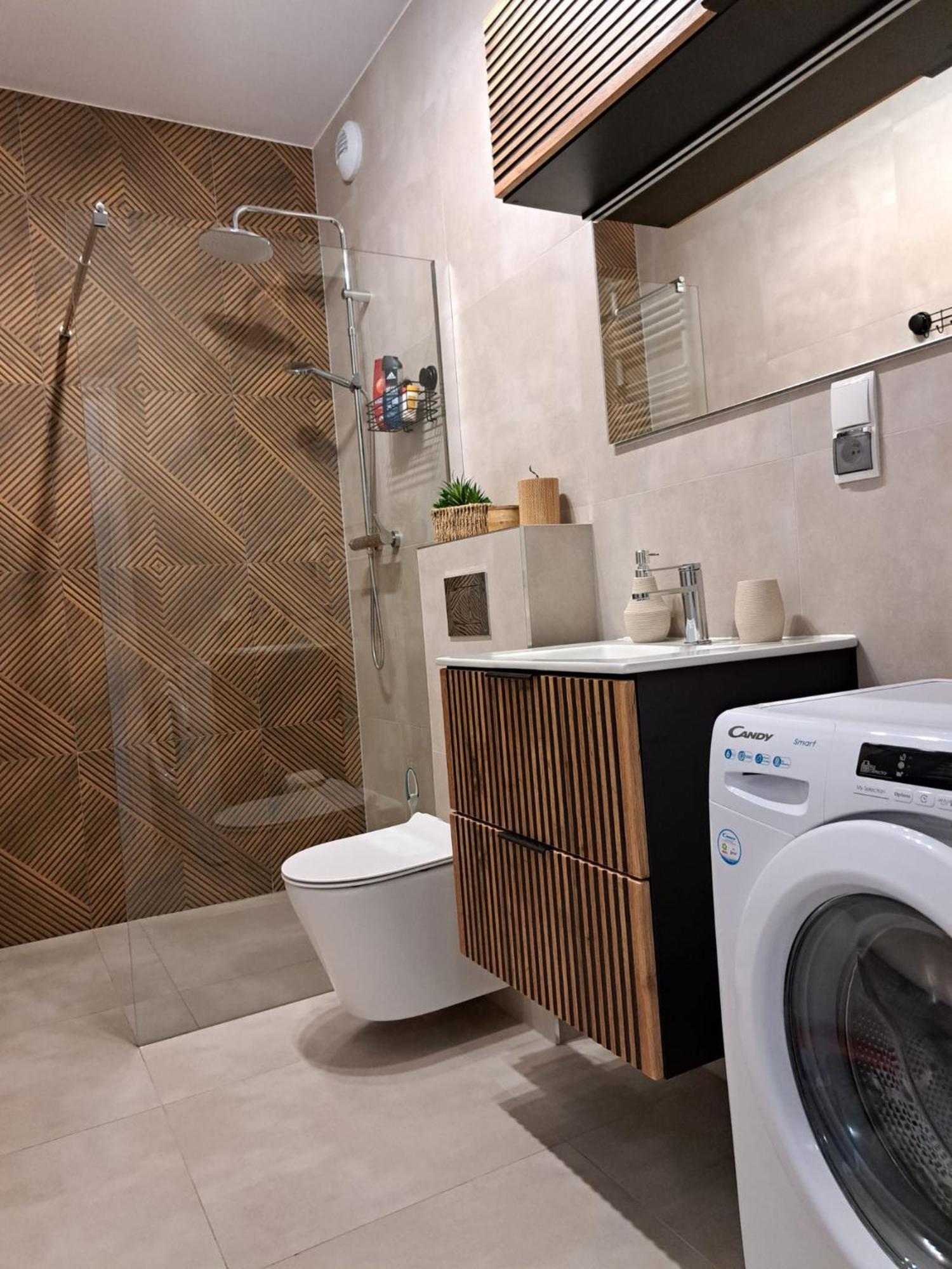 Apartament Lilla 2 เยเลเนียกูรา ภายนอก รูปภาพ
